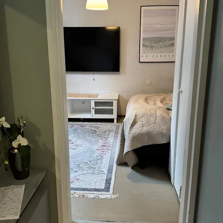 Karhulan Mummola, Oma Yksioe Keskustassa شقة