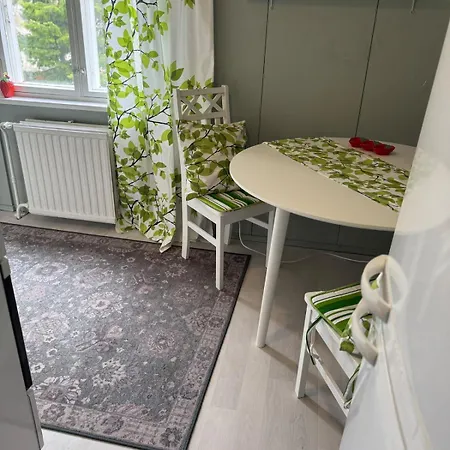 Karhulan Mummola, Oma Yksioe Keskustassa شقة