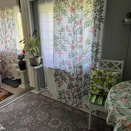 Karhulan Mummola, Oma Yksioe Keskustassa